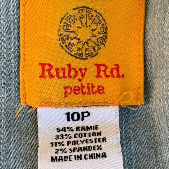 RUBY RD. STUDDED FRINGE ACCENTED OPEN FRONT CROP JEANS JACKET.  WOMEN’S SIZE 10P - Picture 8 of 9